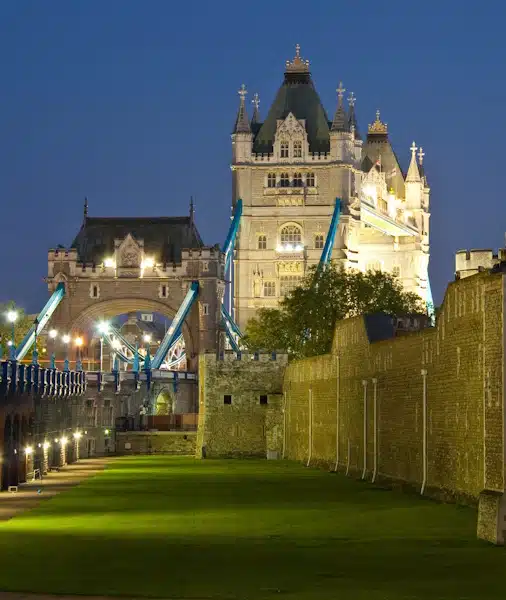 ロンドン塔ナイトツアー